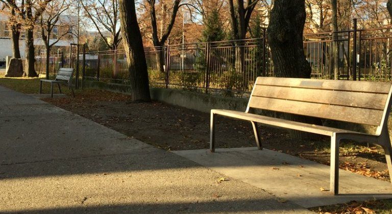 Somorjáért Polgári Társulás: A Nagyjaink padjai Somorjáért Polgári Társulás: A Nagyjaink padjai