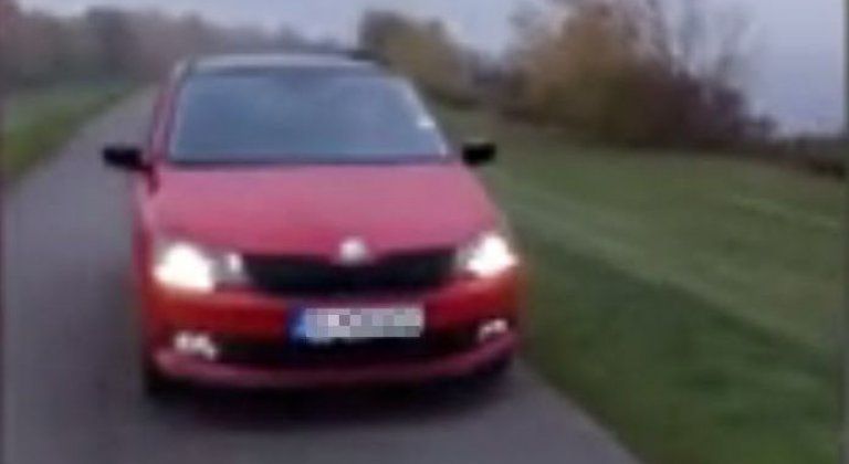 cxG1wM-CTInyz9wAfFbI9Q~Za-cyklistom-sa-na-hr-dzi-objavilo-auto