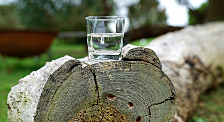 glass-of-water-2841192_1280