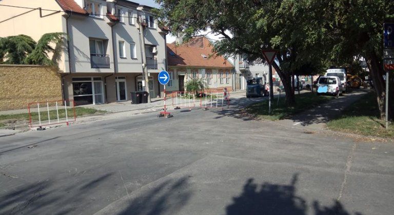 39245330_220420248639313_6212887050857742336_n