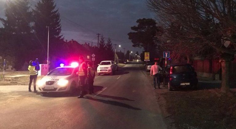 raXX.zachranne_zlozky_zasahuju_pri_blatnej_na_ostrove