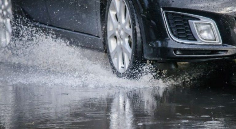 aquaplaning