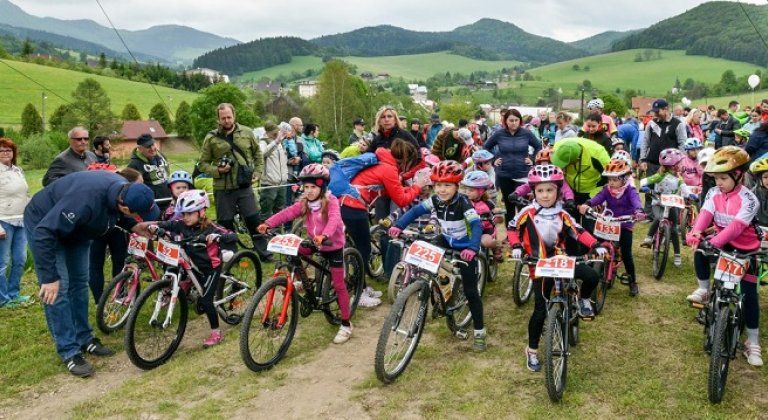 tour_ilust tour_ilust