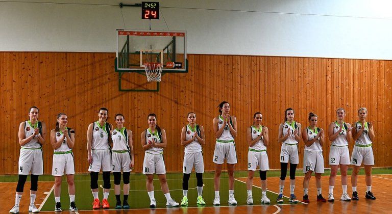 Basketbalistky nedali súperkám šancu