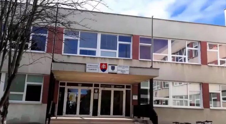 "Már nincs jó megoldás!": A városvezetés akarata ellenére létesülhet új szlovák alapiskola Somorján – II. rész
