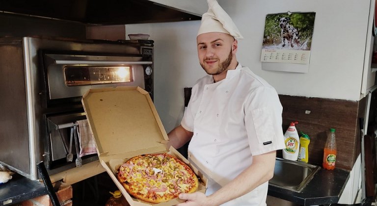 Máš chuť na poriadnu pizzu? Daj si Lombardi! Kvalitné suroviny a jedinečná receptúra.