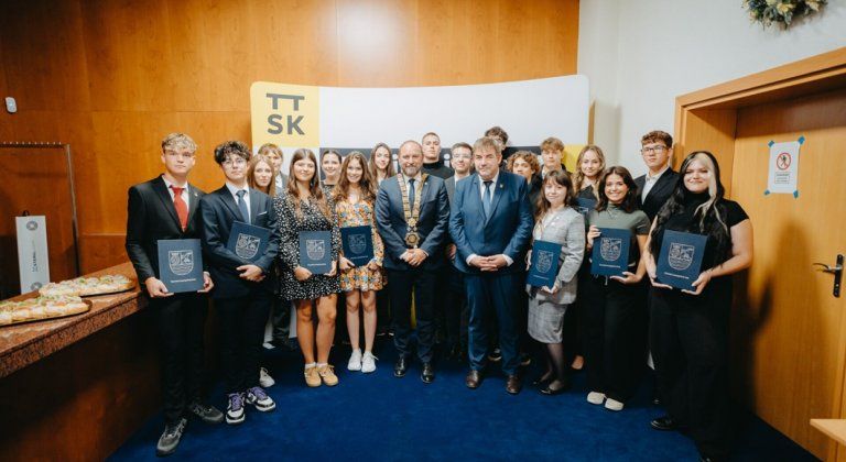 Trnavská župa má nový mládežnícky parlament. Stredoškoláci si zvolili svoje vedenie