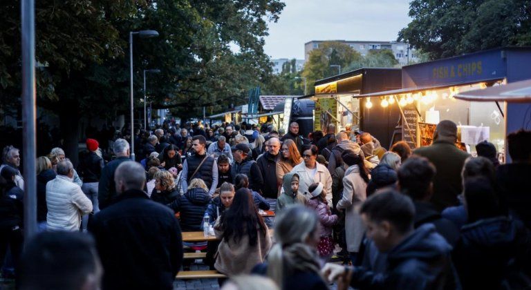 Burgery, BBQ, ryby aj koncerty. V piatok a sobotu bude v centre Food Truck Show