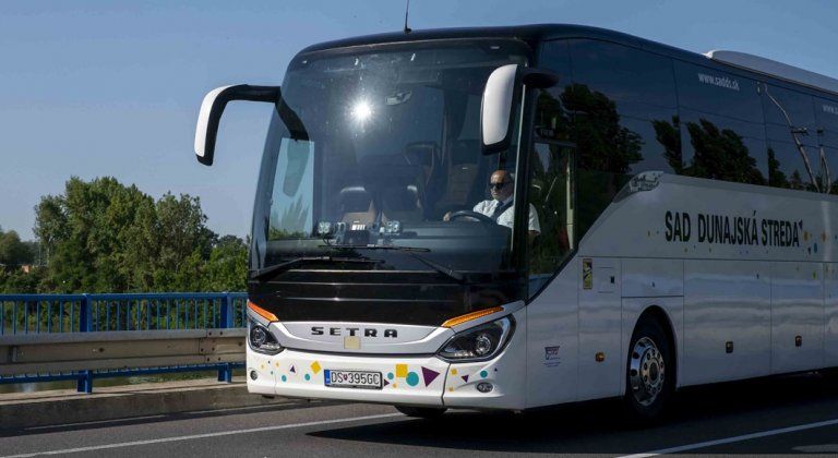 Verejná doprava je v októbri lacnejšia: zo Šamorína autobusom aj z Kvetoslavova vlakom za polovicu