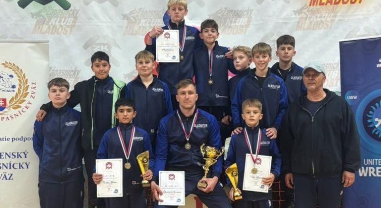 Šamorínski Gladiátori získali desať medailí. Z Prievidze priviezli dva tituly majstrov Slovenska