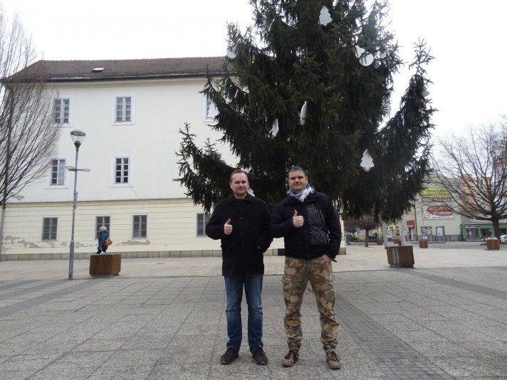 Kellemes ünnepeket és boldog Új Évet kívánunk!