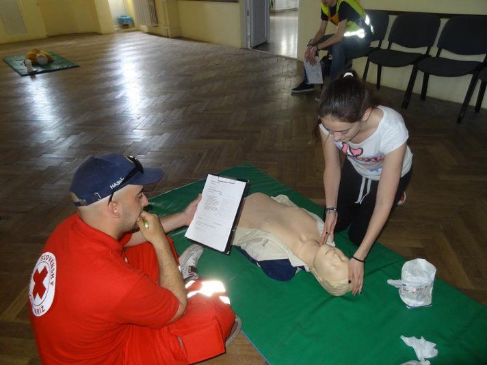 Fiatal elsősegélynyújtók párbaja - A "Ments életet" verseny VI. évfolyama