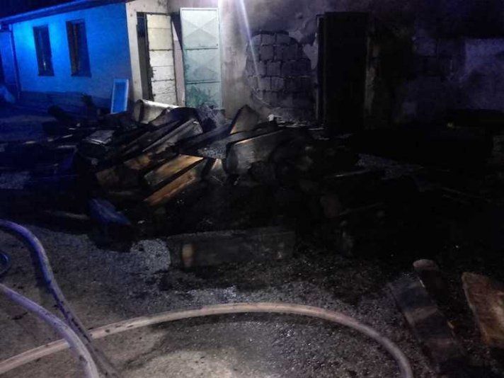 Požiar dreva Šamorín 01