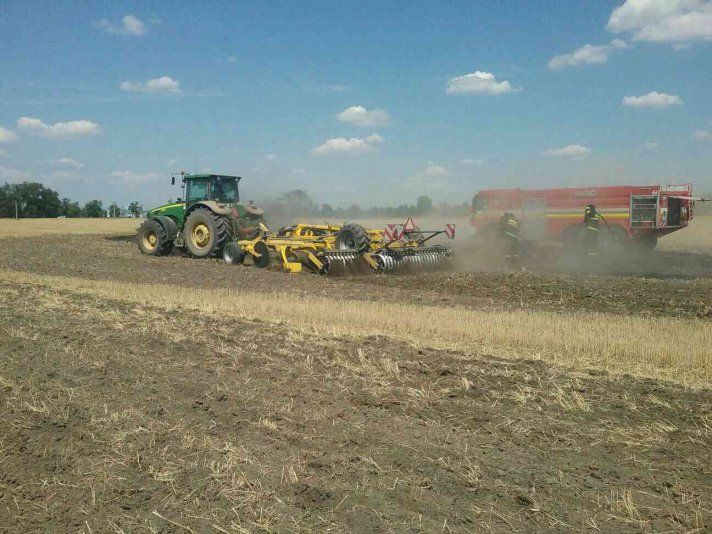 Požiar strniska Nový Život 02