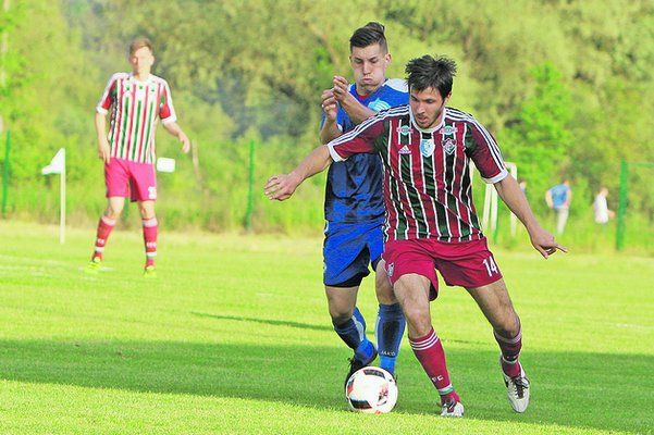 Szombaton jó foci, péntektől borozgatás a Pomléban