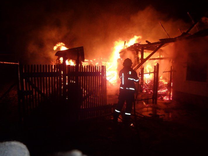 OLYMPUS DIGITAL CAMERA OLYMPUS DIGITAL CAMERA