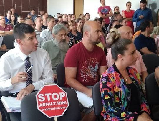 Sem az úszoriakat, sem a somorjaiakat nem győzték meg arról, hogy szükség van az aszfaltgyárra