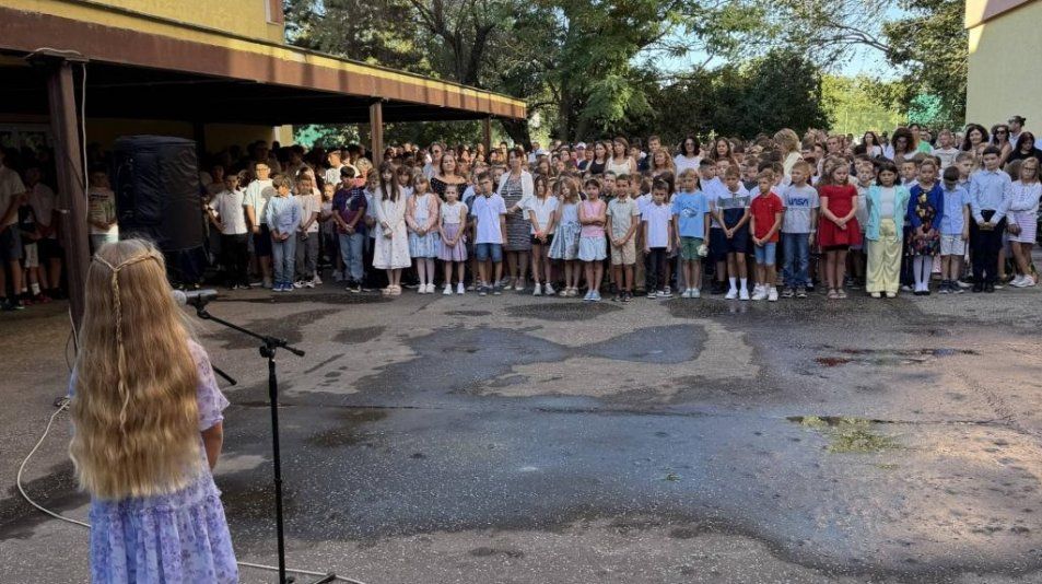 Nový školský rok v Šamoríne: viac ako dve tisícky detí, obnovené školy aj asistenti v škôlkach Nový školský rok v Šamoríne: viac ako dve tisícky detí, obnovené školy aj asistenti v škôlkach