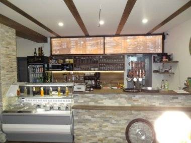 Motostop63 - štýlový šamorínsky fastfood, kde sa oplatí zastaviť!