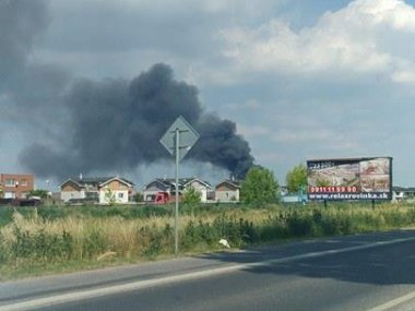 Práve teraz: Rozsiahly požiar v Dunajskej Lužnej