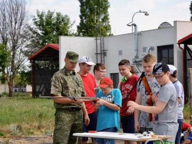 Vojaci pripravili deťom peknú oslavu MDD