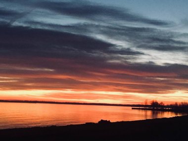 Foto čitateľa: Západ slnka nad Dunajom Foto čitateľa: Západ slnka nad Dunajom