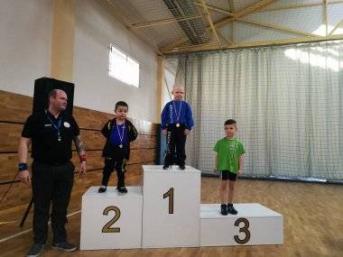 Po prvom kole sú mladí zápasníci na druhom mieste