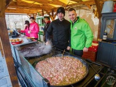 Foto: Úžasné jedlá, gurmánske špeciality a výborná atmosféra Foto: Úžasné jedlá, gurmánske špeciality a výborná atmosféra