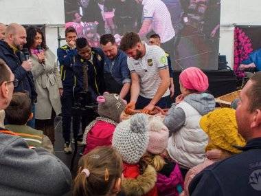 Foto: Úžasné jedlá, gurmánske špeciality a výborná atmosféra Foto: Úžasné jedlá, gurmánske špeciality a výborná atmosféra