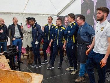 Foto: Úžasné jedlá, gurmánske špeciality a výborná atmosféra Foto: Úžasné jedlá, gurmánske špeciality a výborná atmosféra