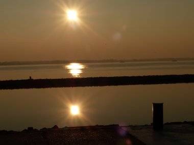 Foto čitateľa: Západ slnka na Dunaji