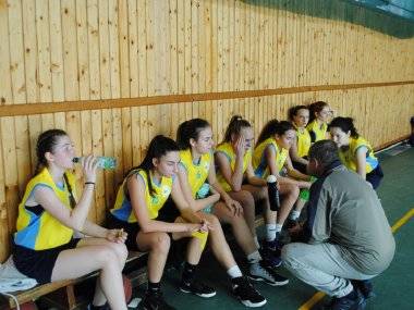 A Corvin Mátyás Alapiskola kosárlabda csapata továbbjutott a kerületi döntőbe