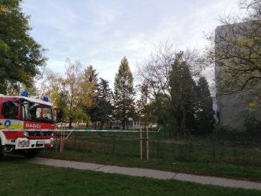 Aktualita: Zásah hasičov v areáli súkromnej školy