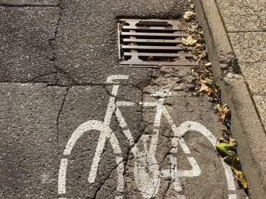Nová cyklotrasa nášho mesta má svoje nedostatky. Plánuje sa aj ich oprava?