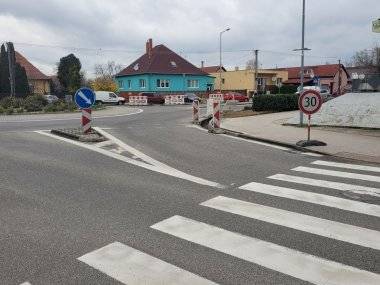 V Šamoríne sa začalo s modernizáciou okružných križovatiek. Dopravné obmedzenia by mali potrvať pár mesiacov