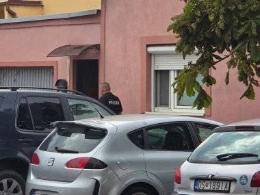 V rodinnom dome v Šamoríne našli mŕtveho muža. Polícia preveruje okolnosti jeho smrti V rodinnom dome v Šamoríne našli mŕtveho muža. Polícia preveruje okolnosti jeho smrti