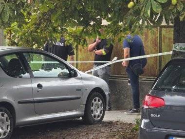 V rodinnom dome v Šamoríne našli mŕtveho muža. Polícia preveruje okolnosti jeho smrti V rodinnom dome v Šamoríne našli mŕtveho muža. Polícia preveruje okolnosti jeho smrti